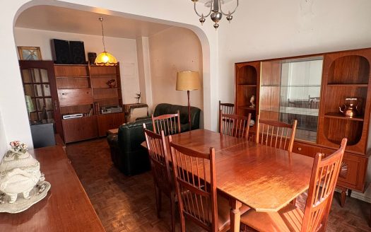 T2 na Reboleira junto ao metro e estação CP